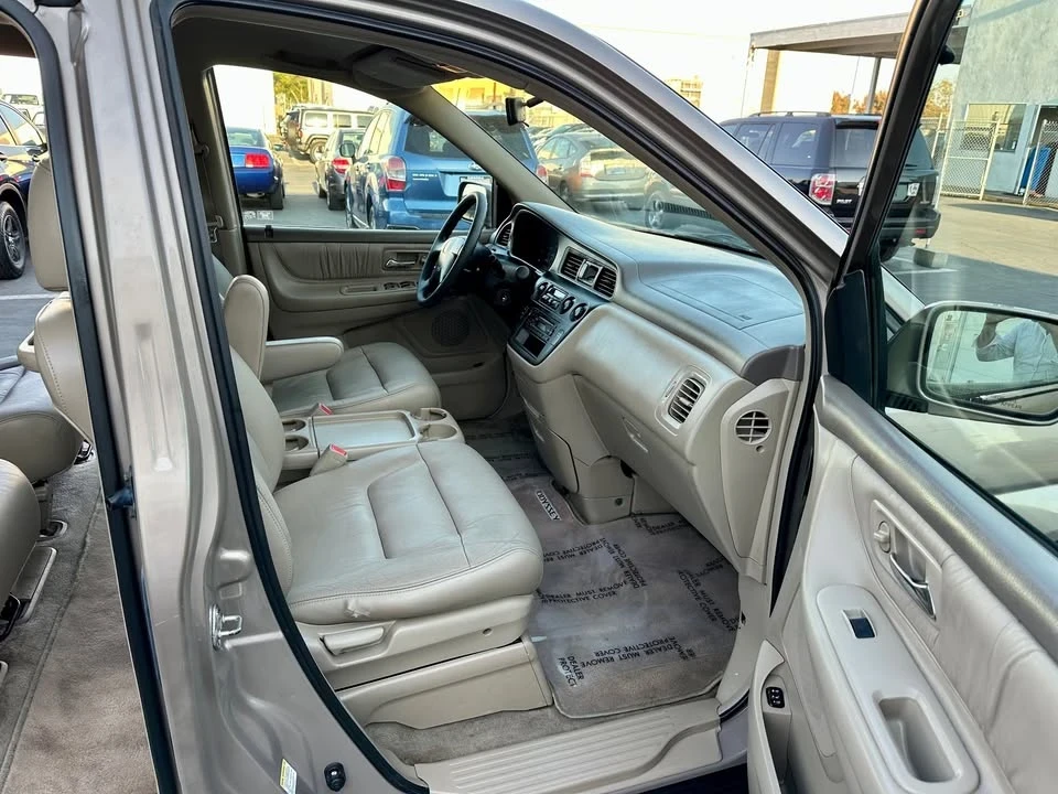 2003 Honda Odyssey - Image 9 of 15