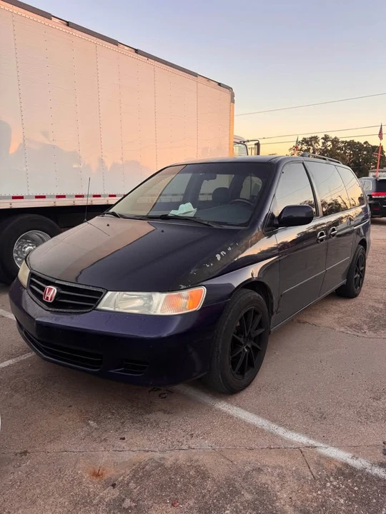 2003 Honda Odyssey - Image 2 of 7