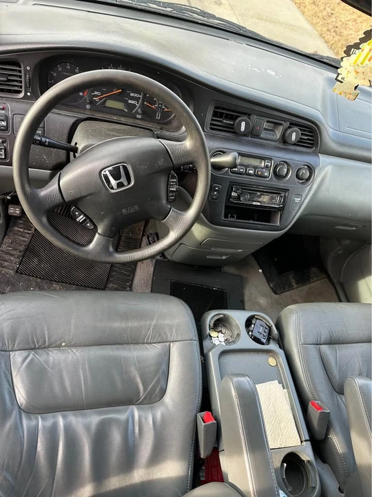 2003 Honda Odyssey - Image 4 of 4