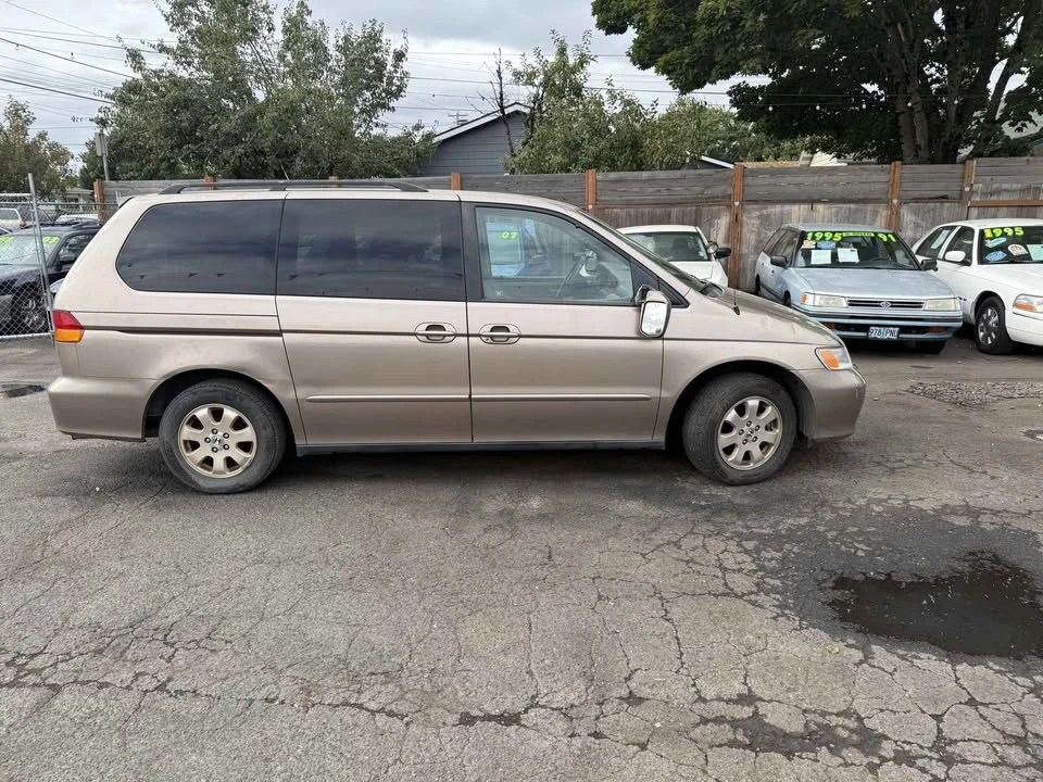 2003 Honda Odyssey - Image 2 of 11