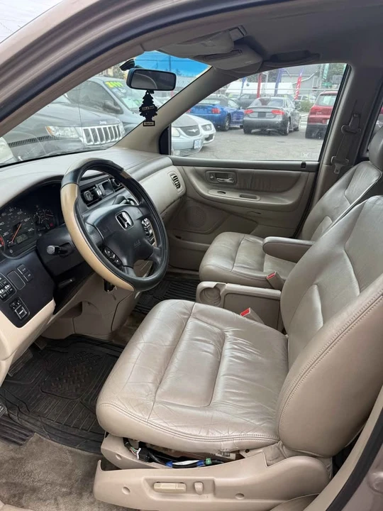 2003 Honda Odyssey - Image 9 of 11