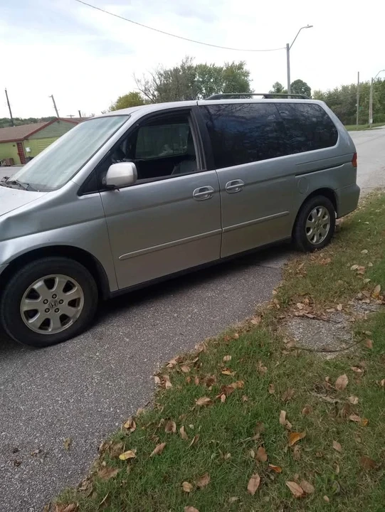 2003 Honda Odyssey - Image 3 of 3