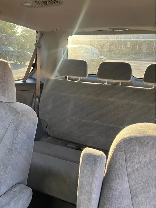 2003 Honda Odyssey - Image 7 of 7