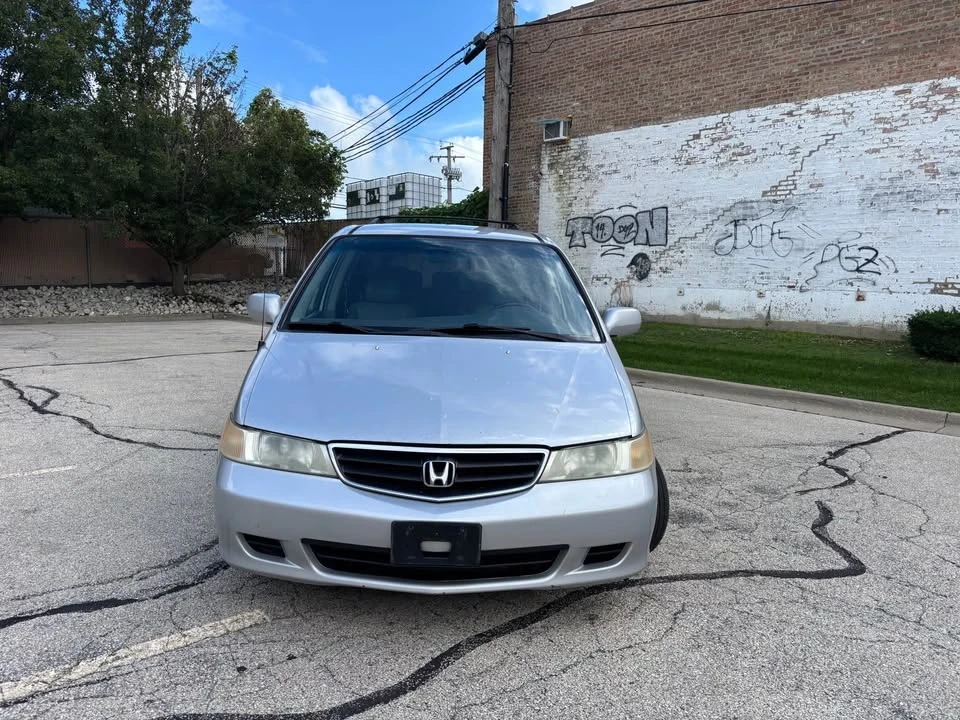 2003 Honda Odyssey - Image 16 of 17