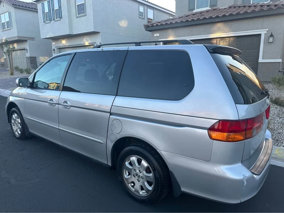 2003 Honda Odyssey - Image 3 of 11