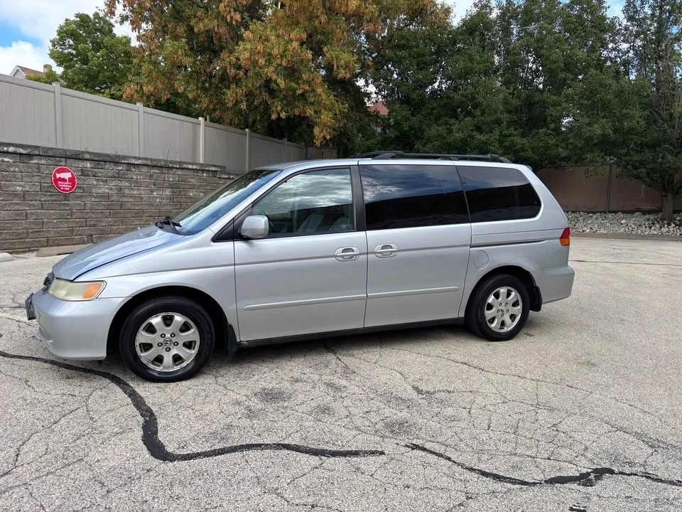 2003 Honda Odyssey - Image 2 of 17