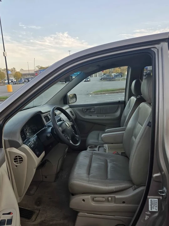 2003 Honda Odyssey - Image 17 of 20