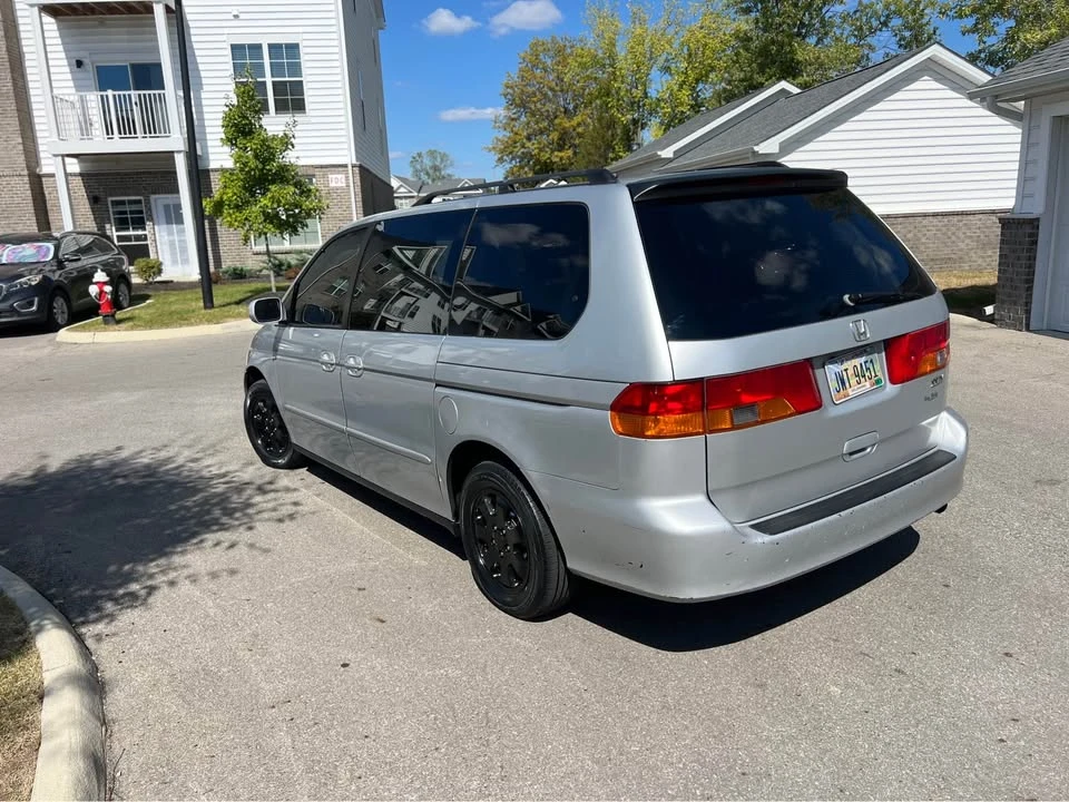 2003 Honda Odyssey - Image 4 of 11