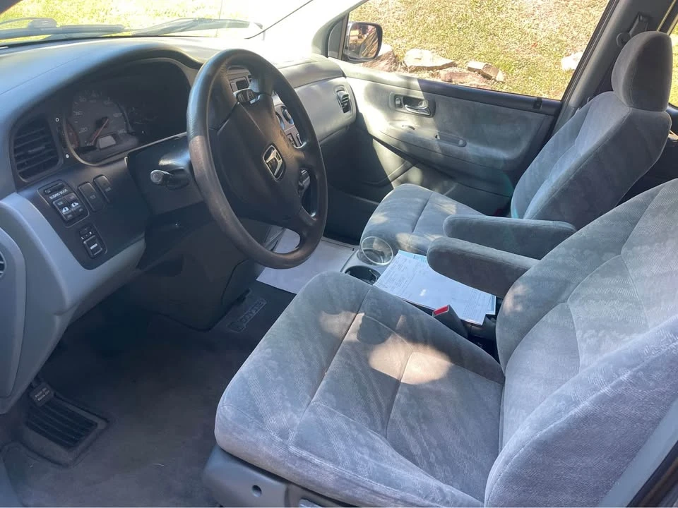 2003 Honda Odyssey - Image 6 of 7