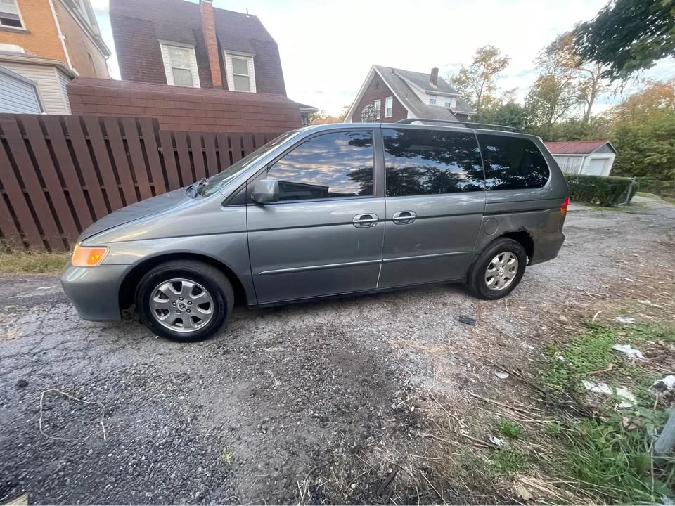 2003 Honda Odyssey - Image 2 of 7