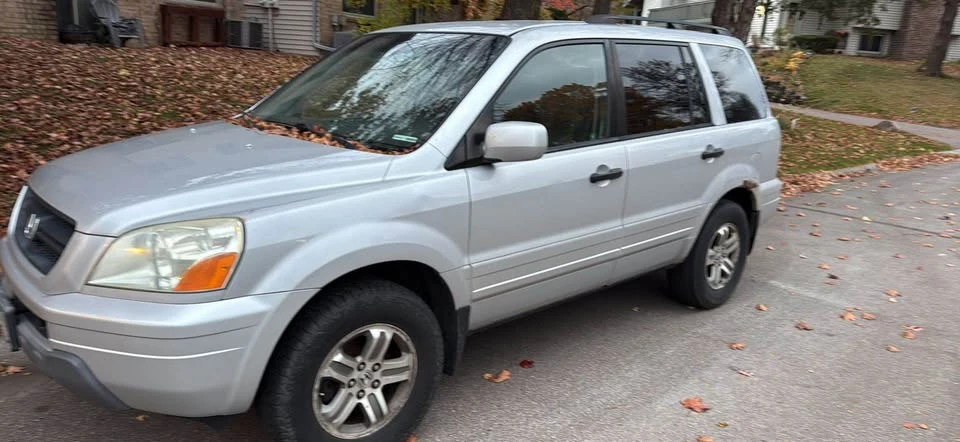 2003 Honda Pilot 1st Gen - Image 2 of 7