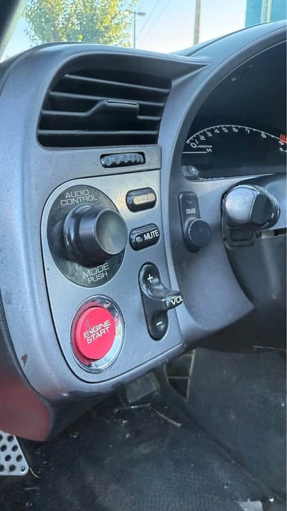 2003 Honda AP1 S2000 - Image 9 of 12