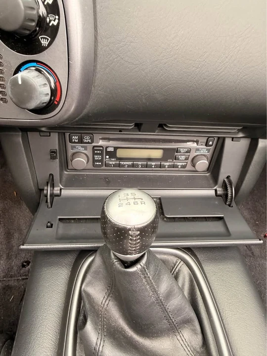 2003 Honda AP1 S2000 - Image 8 of 12