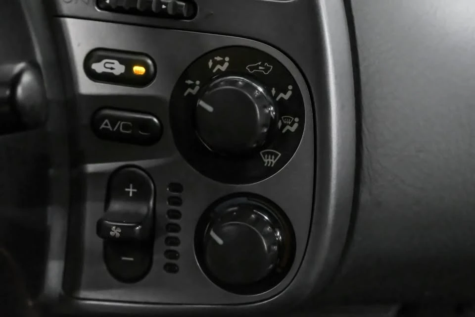 2003 Honda AP1 S2000 - Image 14 of 20