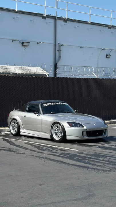 2003 Honda AP1 S2000 - Image 2 of 15