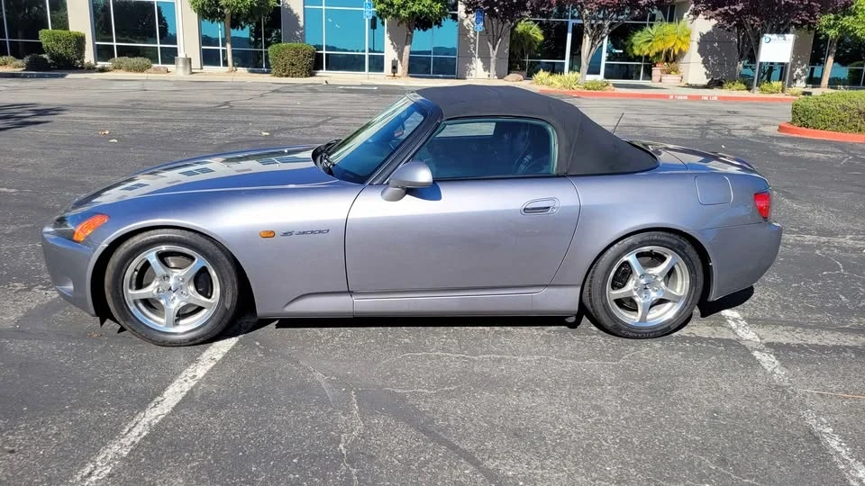 2003 Honda AP1 S2000 - Image 2 of 19