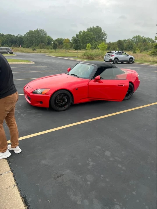 2003 Honda AP1 S2000 - Image 2 of 12