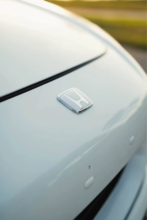 2003 Honda AP1 S2000 - Image 2 of 18