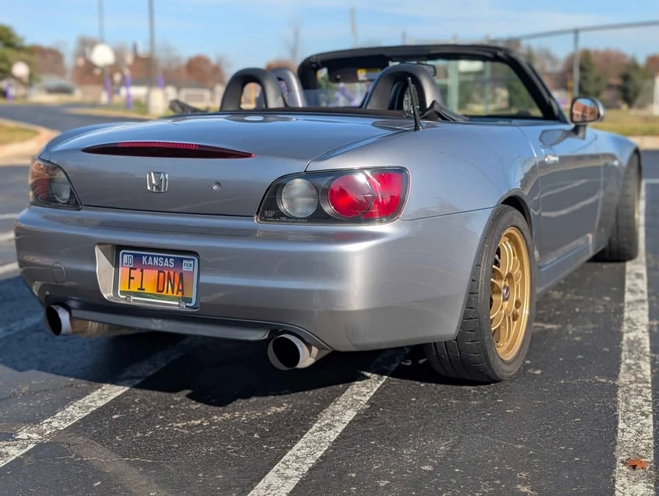 2003 Honda AP1 S2000 - Image 2 of 11