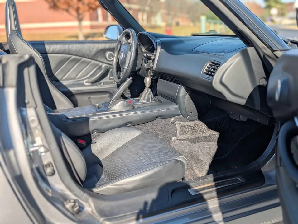 2003 Honda AP1 S2000 - Image 7 of 11