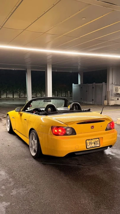 2003 Honda AP1 S2000 - Image 4 of 5