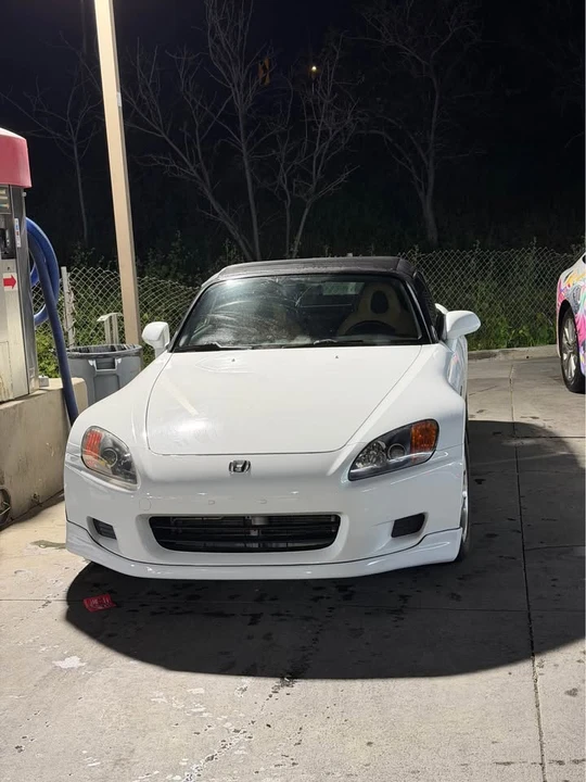 2003 Honda AP1 S2000 - Image 2 of 10