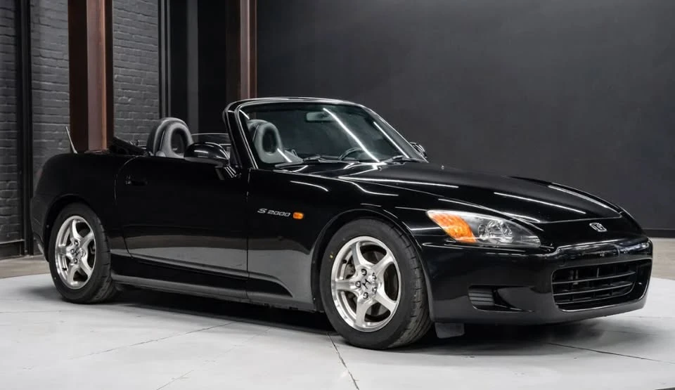 2003 Honda AP1 S2000 - Image 2 of 8