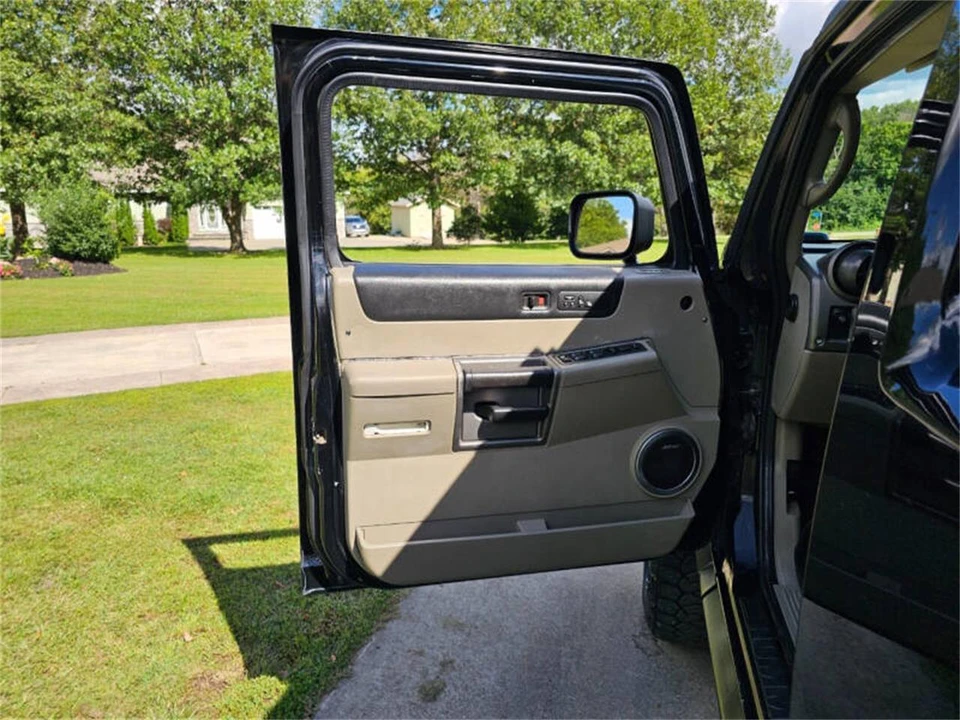 2003 Hummer Hummer H2 - Image 19 of 31