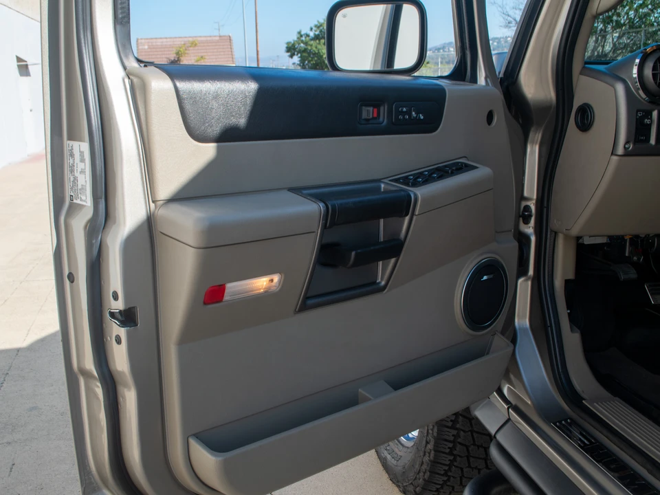 2003 Hummer Hummer H2 - Image 24 of 31
