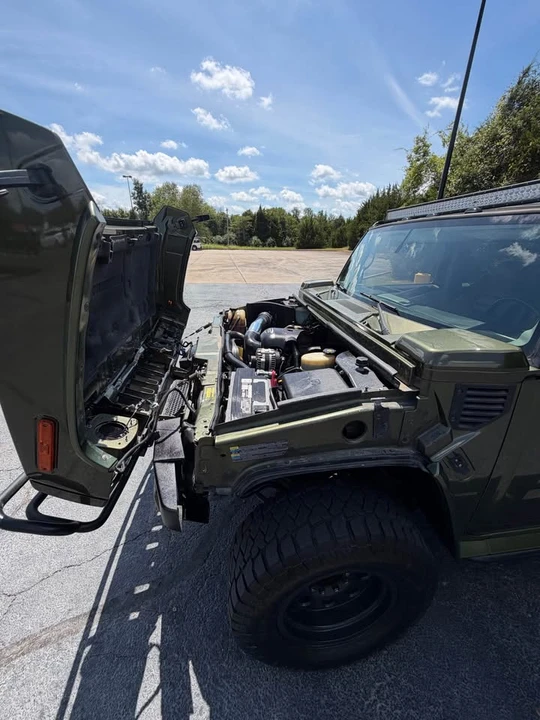 2003 Hummer Hummer H2 - Image 16 of 17
