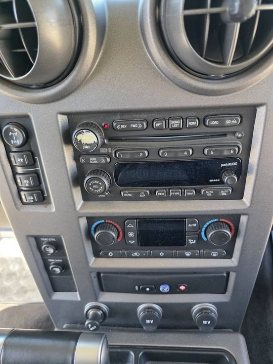 2003 Hummer Hummer H2 - Image 18 of 19