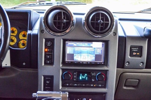 2003 Hummer Hummer H2 - Image 17 of 21