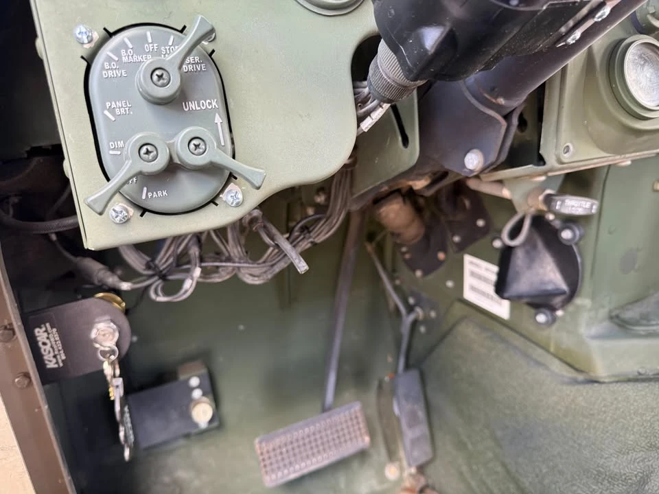 2003 Hummer HMMWV - Image 12 of 15