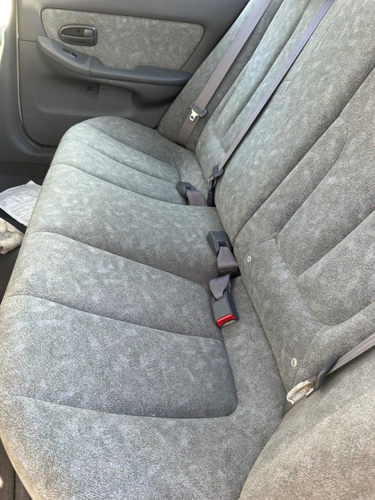 2003 Hyundai Elantra - Image 2 of 8