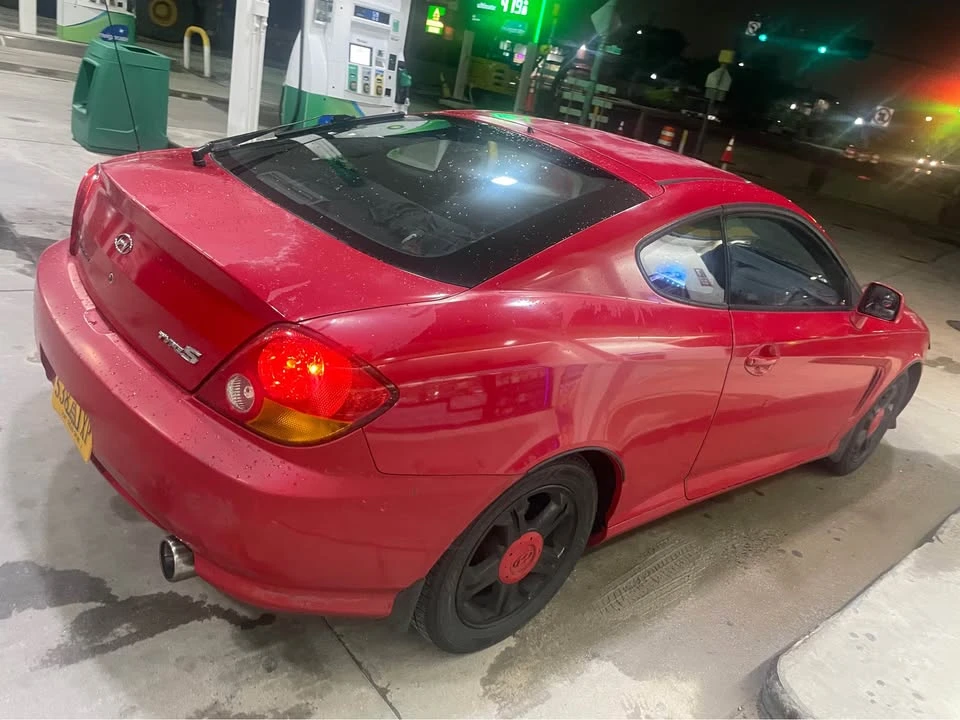 2003 Hyundai Tiburon - Image 3 of 18