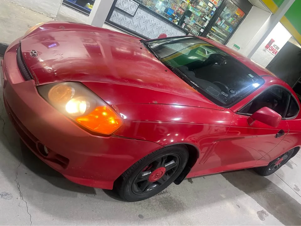 2003 Hyundai Tiburon - Image 2 of 18