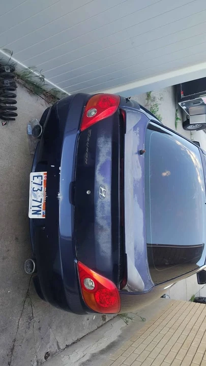 2003 Hyundai Tiburon - Image 3 of 8