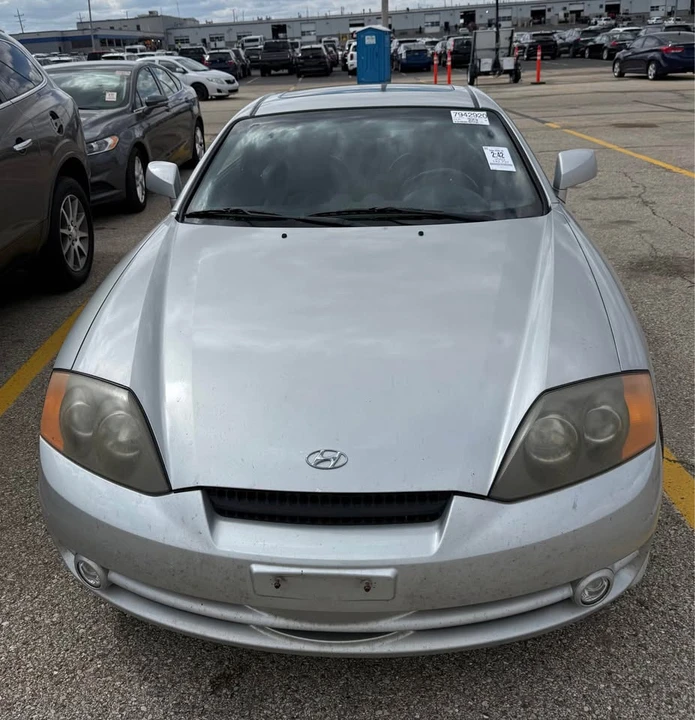 2003 Hyundai Tiburon - Image 3 of 11