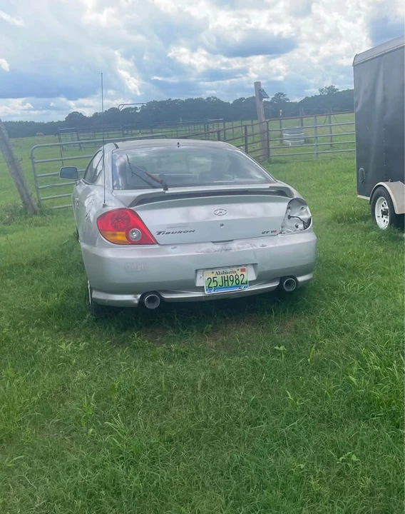 2003 Hyundai Tiburon - Image 6 of 7