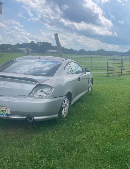 2003 Hyundai Tiburon - Image 5 of 7