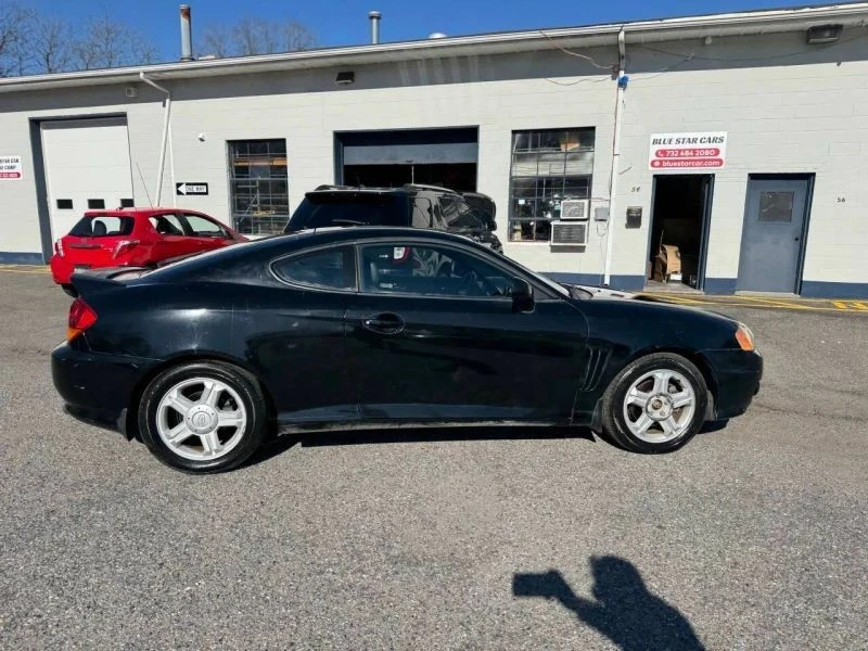 2003 Hyundai Tiburon - Image 9 of 12