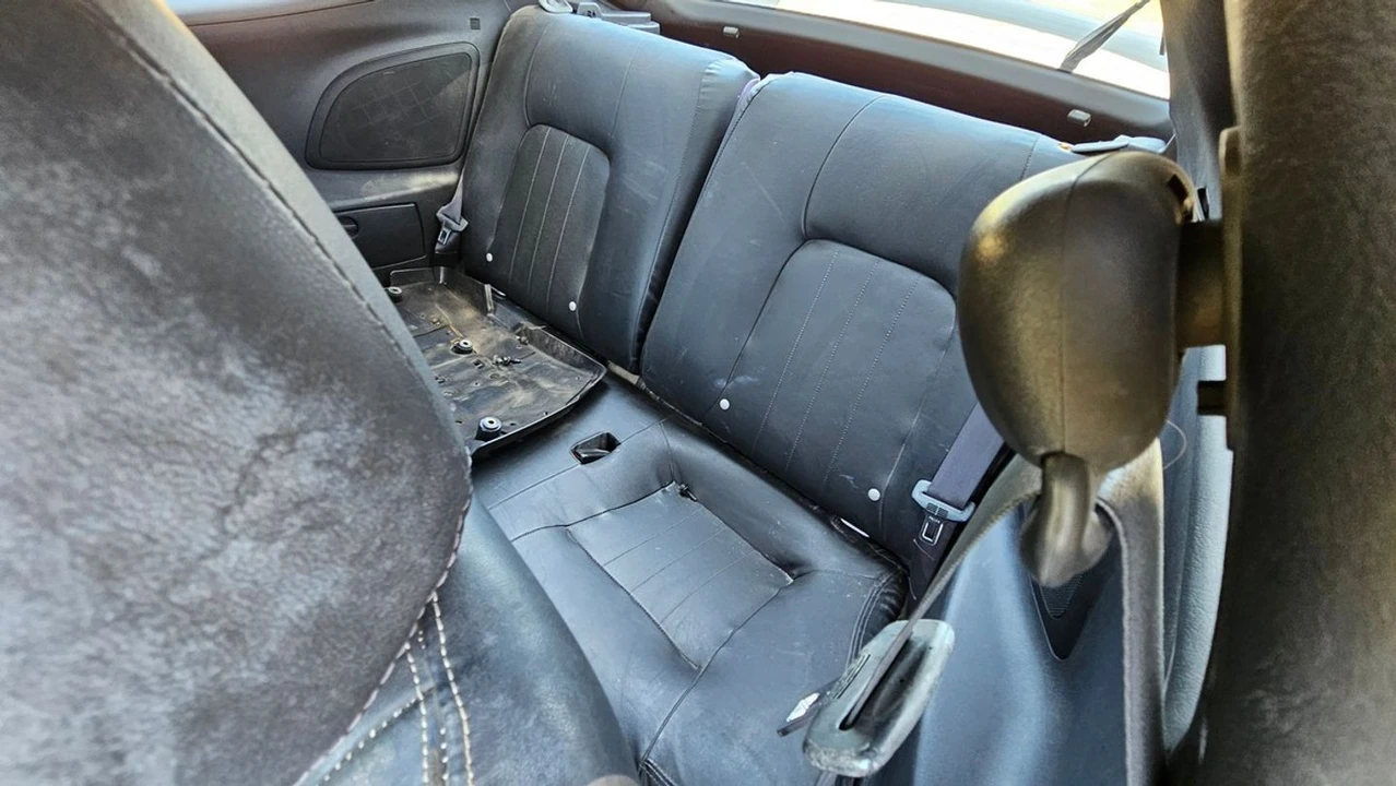 2003 Hyundai Tiburon - Image 15 of 26