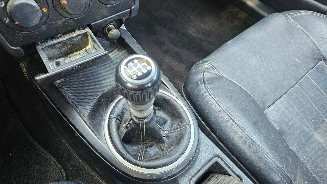 2003 Hyundai Tiburon - Image 19 of 26