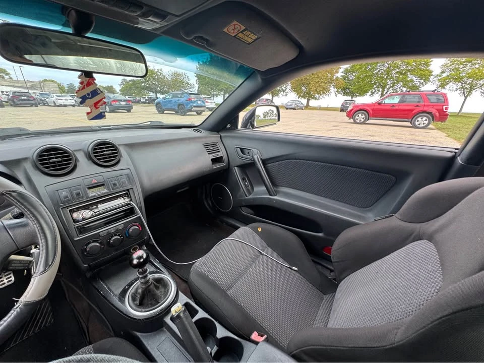 2003 Hyundai Tiburon - Image 9 of 15