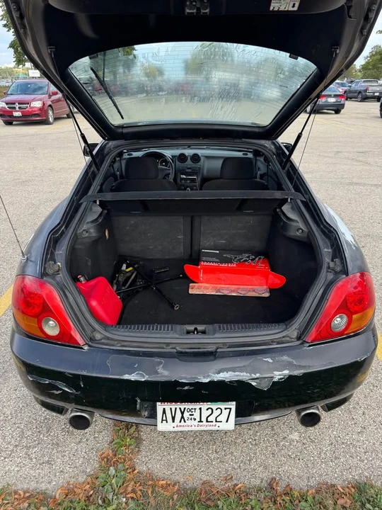 2003 Hyundai Tiburon - Image 11 of 15