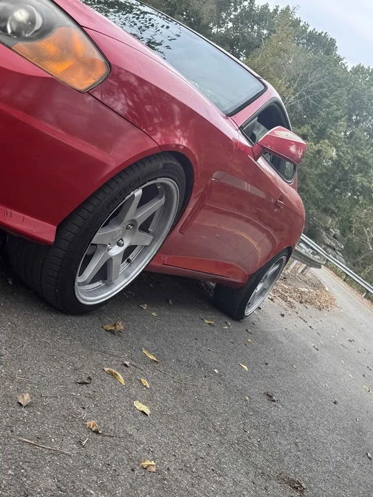 2003 Hyundai Tiburon - Image 4 of 4