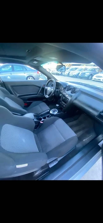 2003 Hyundai Tiburon - Image 10 of 12