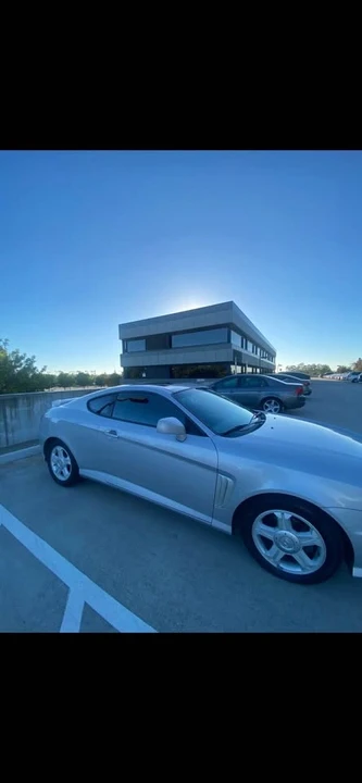 2003 Hyundai Tiburon - Image 5 of 12