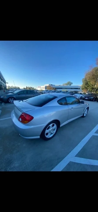 2003 Hyundai Tiburon - Image 4 of 12