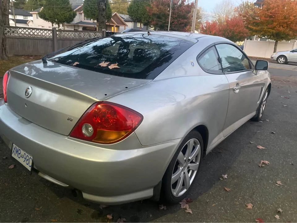 2003 Hyundai Tiburon - Image 3 of 4